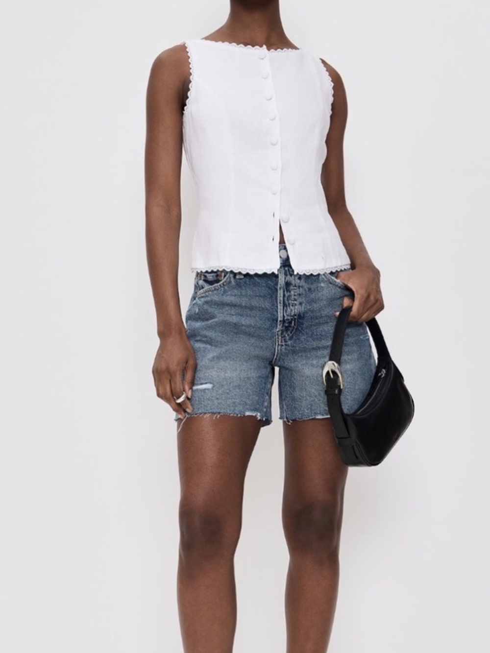 Pistola Andie Shorts NWT
Style: #PISTO30547
Size: 25
Color: Thesis Distressed